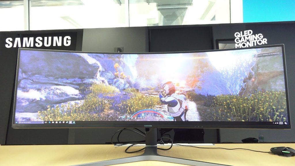 flexible gaming monitor