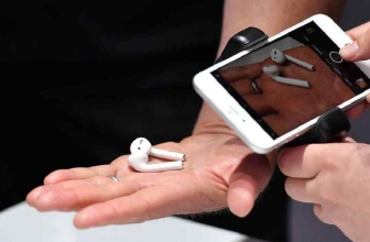 New Apple Smartphone to Allow Connecting Two Set Of Headphones